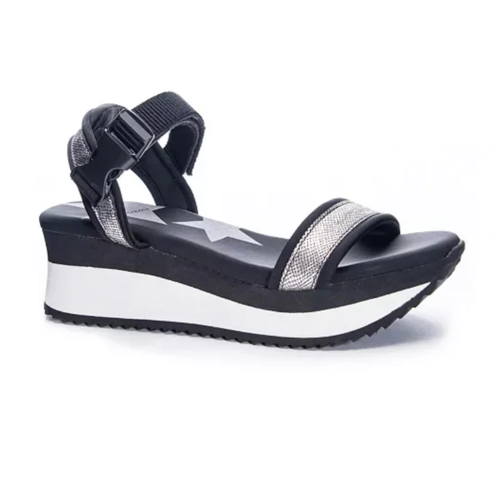 NWT Dirty Laundry Women’s Black Metallic Strappy Platform Sandal